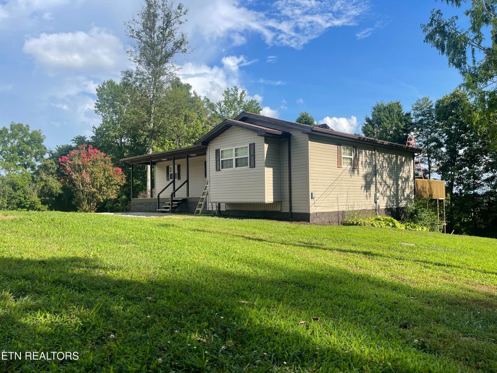 Photo of 227 SOUTHERN Lane, Tazewell, TN 37879 (MLS # 1309196)