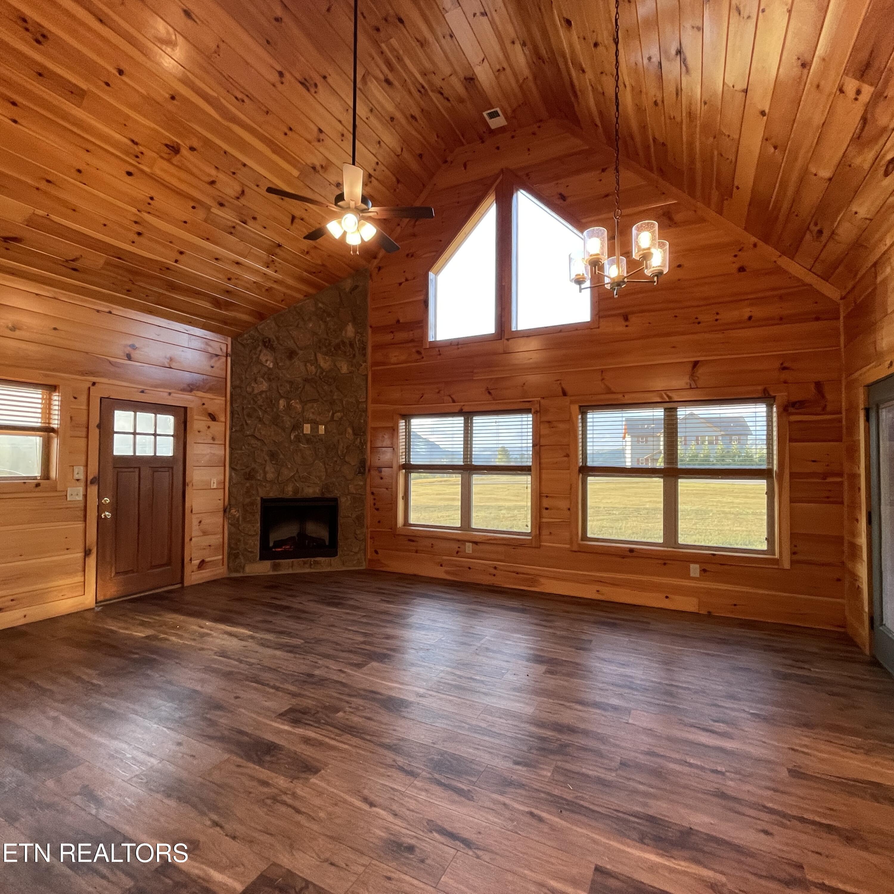 3863 Holders Grove Rd Rd