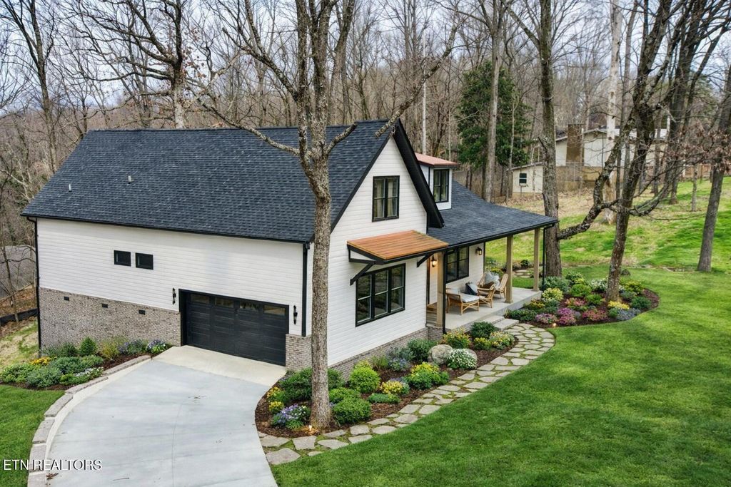 Photo of 7600 GYNEVERE Drive, Knoxville, TN 37931 (MLS # 1325940)