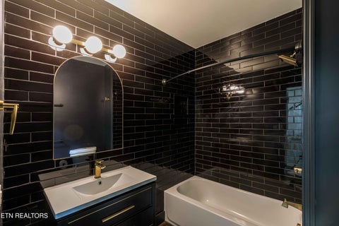 Tiny photo for 1017 Thompson Place, Knoxville, TN 37917 (MLS # 1355631)