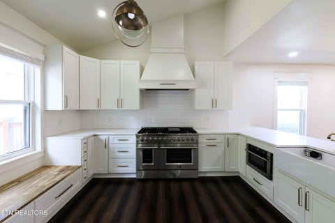 Tiny photo for 1017 Thompson Place, Knoxville, TN 37917 (MLS # 1355631)