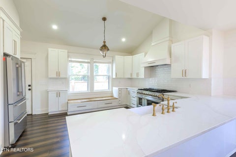 Tiny photo for 1017 Thompson Place, Knoxville, TN 37917 (MLS # 1355631)