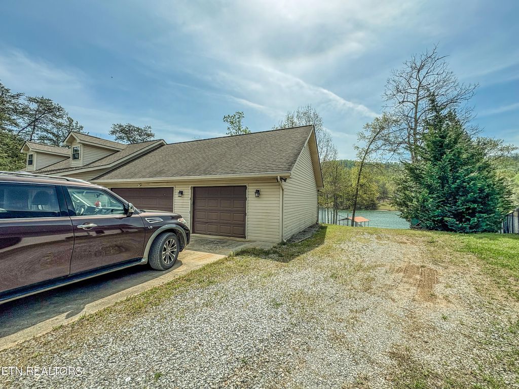 Photo of 199 Summer Breeze Lane, New Tazewell, TN 37825 (MLS # 1297423)