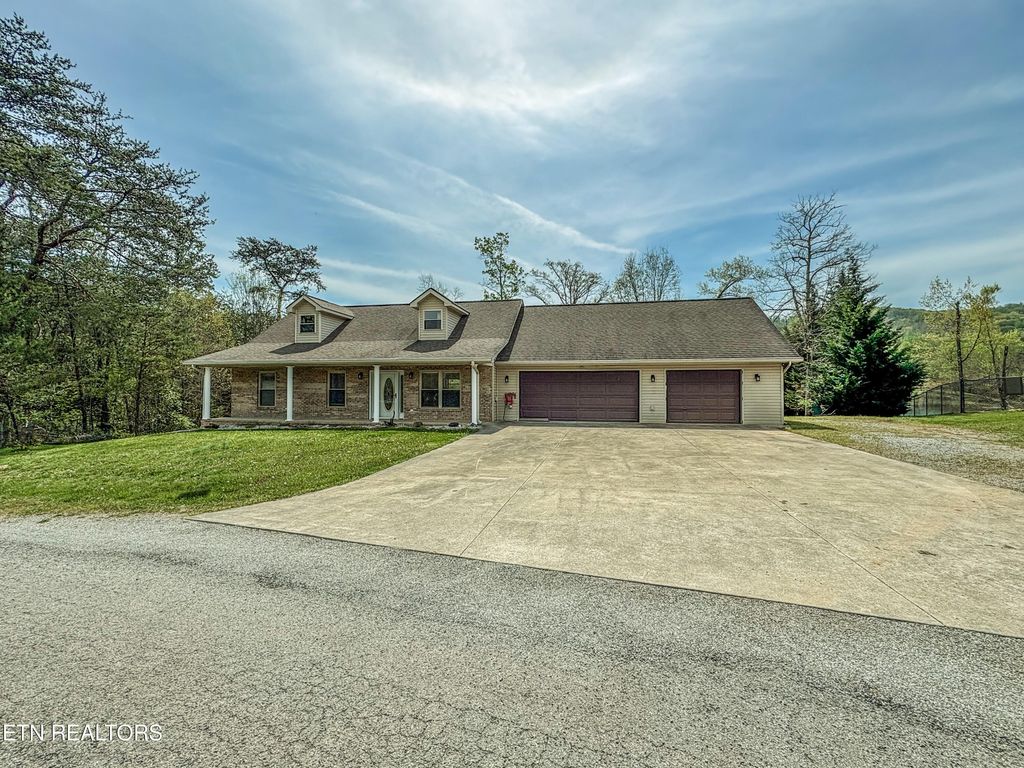 Photo of 199 Summer Breeze Lane, New Tazewell, TN 37825 (MLS # 1297423)