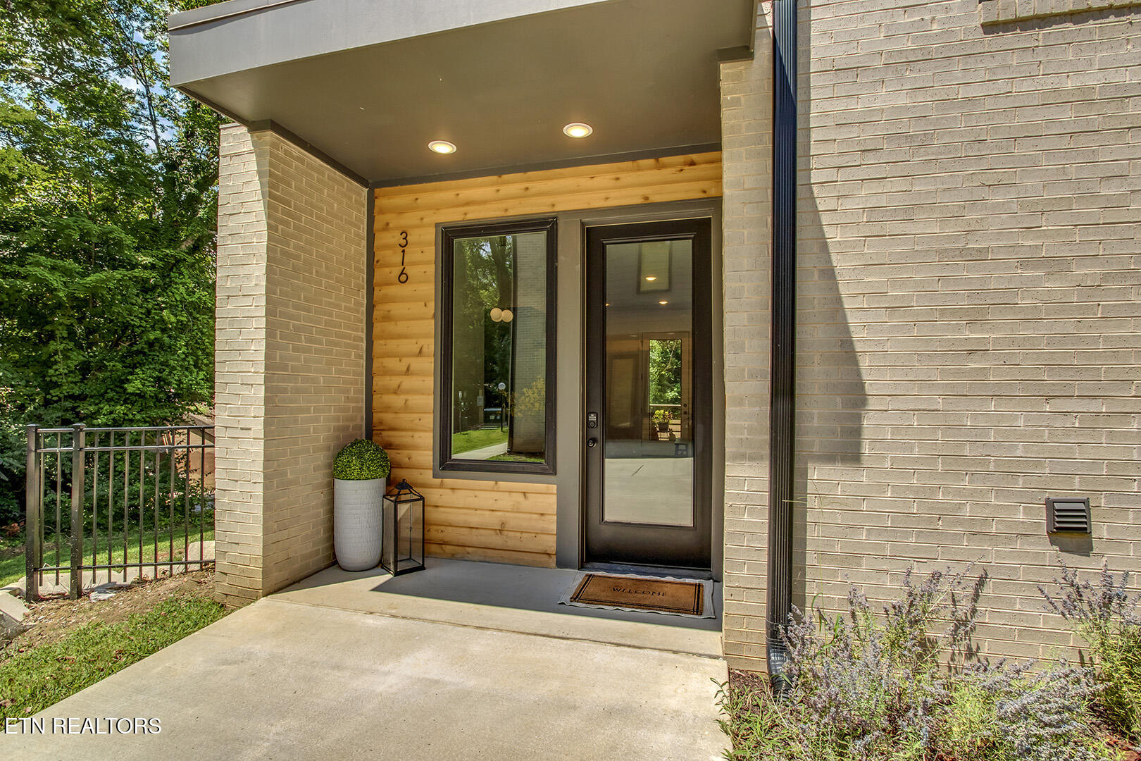316 W Blount Ave