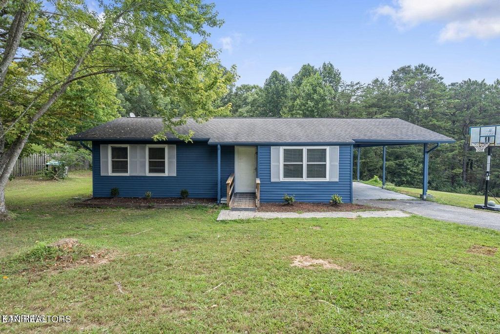 Photo of 486 Academy St, Maynardville, TN 37807 (MLS # 1255469)