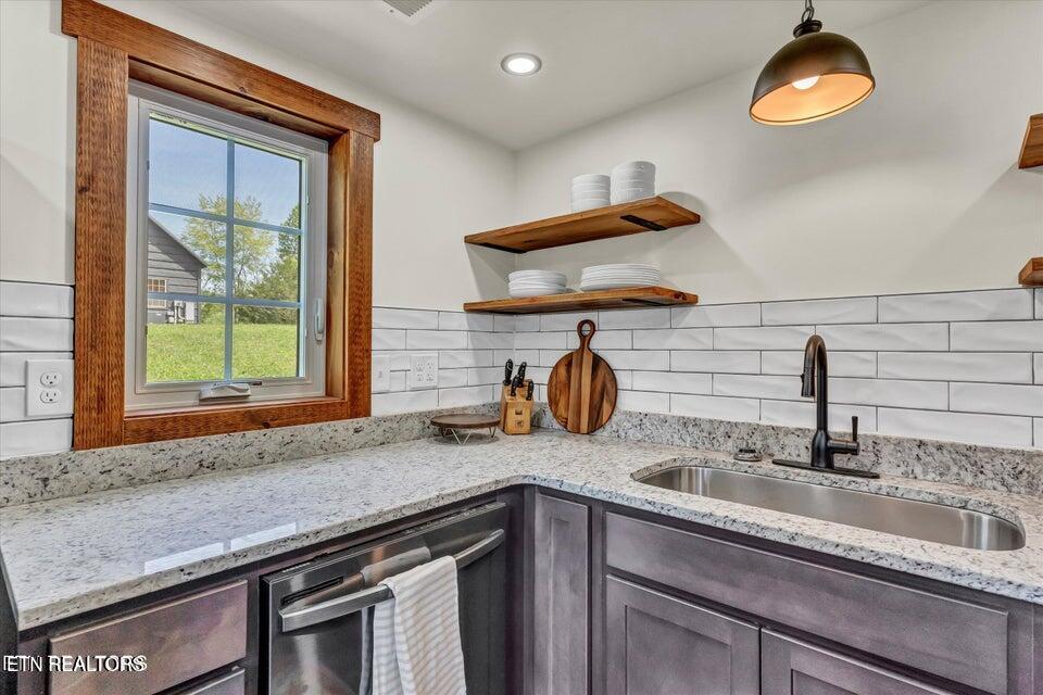 133 Westwing Cave Rd