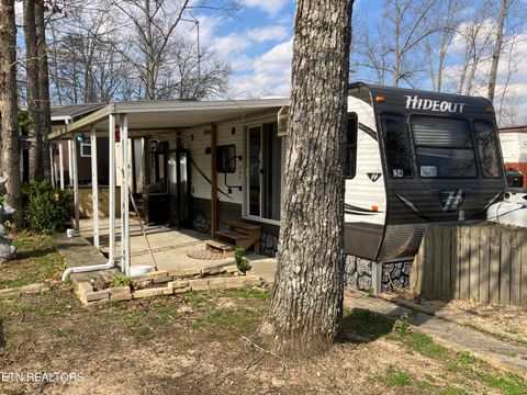 Photo of 37 Beach Rd, Crossville, TN 38572 (MLS # 1334431)