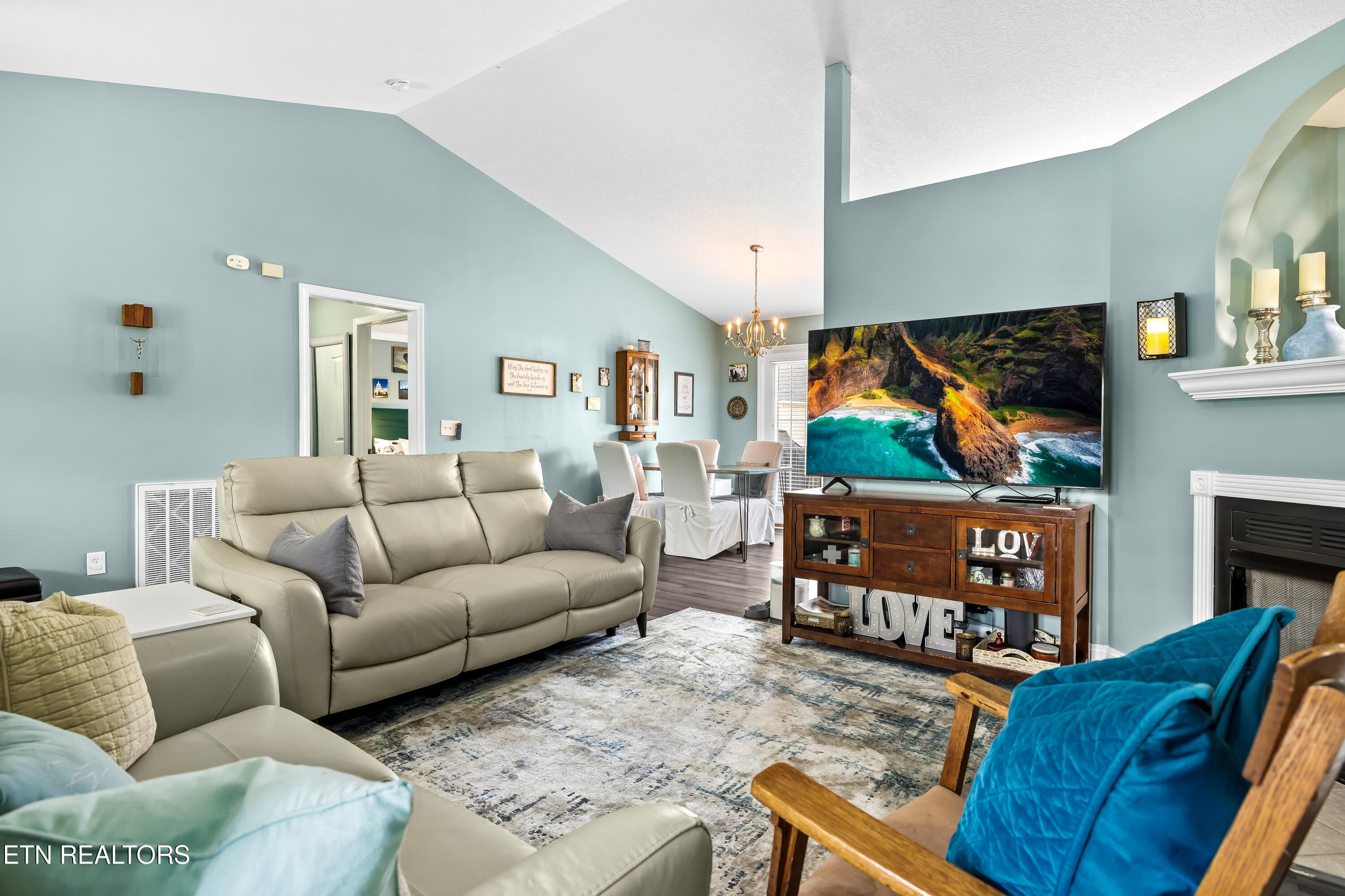 4123 Oakstone Lane