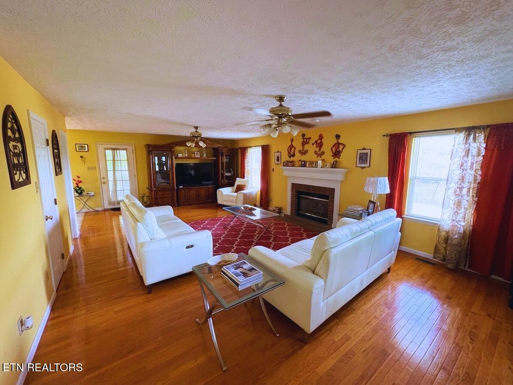 Photo of 952 Spinnaker Rd, Knoxville, TN 37934 (MLS # 1337455)