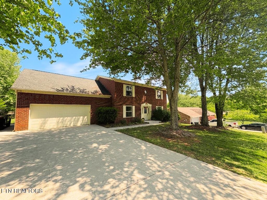 Photo of 952 Spinnaker Rd, Knoxville, TN 37934 (MLS # 1337455)