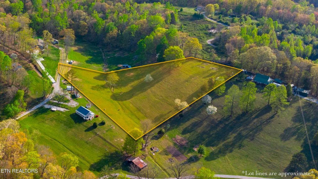 Photo of Mac Ivey Lane, LaFollette, TN 37766 (MLS # 1305993)