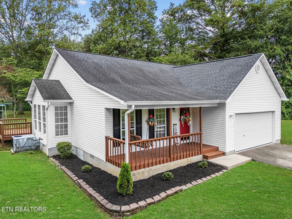 Photo of 410 Joel Rd, Oliver Springs, TN 37840 (MLS # 1309571)