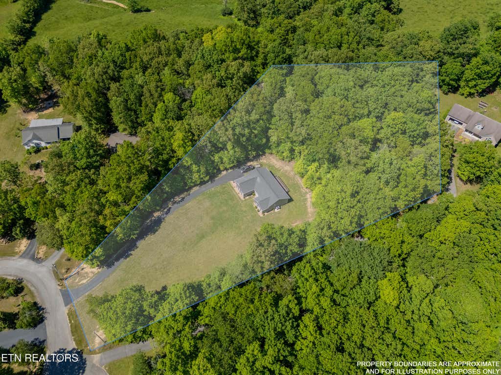 Photo of 379 Hilltop Drive, Crossville, TN 38555 (MLS # 1342353)
