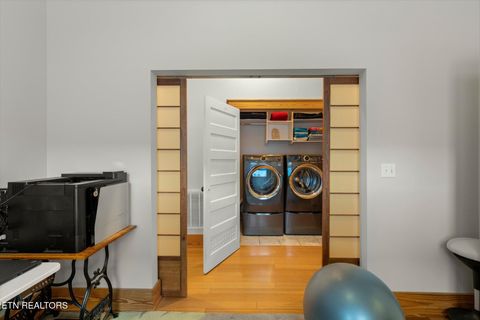Tiny photo for 1231 Luttrell St, Knoxville, TN 37917 (MLS # 1310179)
