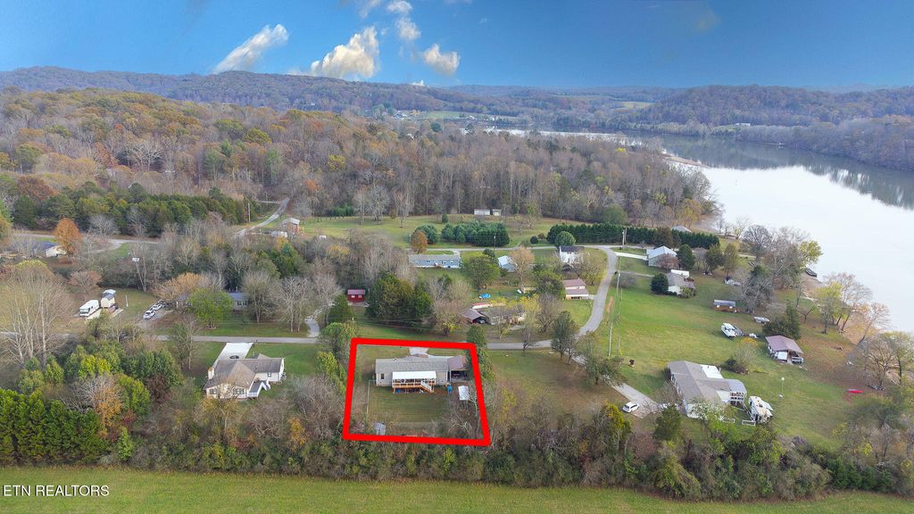 Photo of 1160 Little Dogwood Rd, Kingston, TN 37763 (MLS # 1282990)