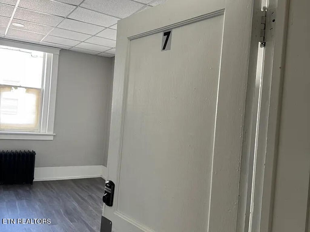 Photo of 420 N Roane St #7, Harriman, TN 37748 (MLS # 1321463)