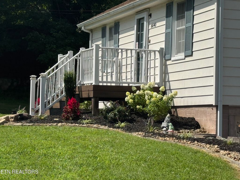 Photo of 6640 Kern Rd, Knoxville, TN 37918 (MLS # 1317410)