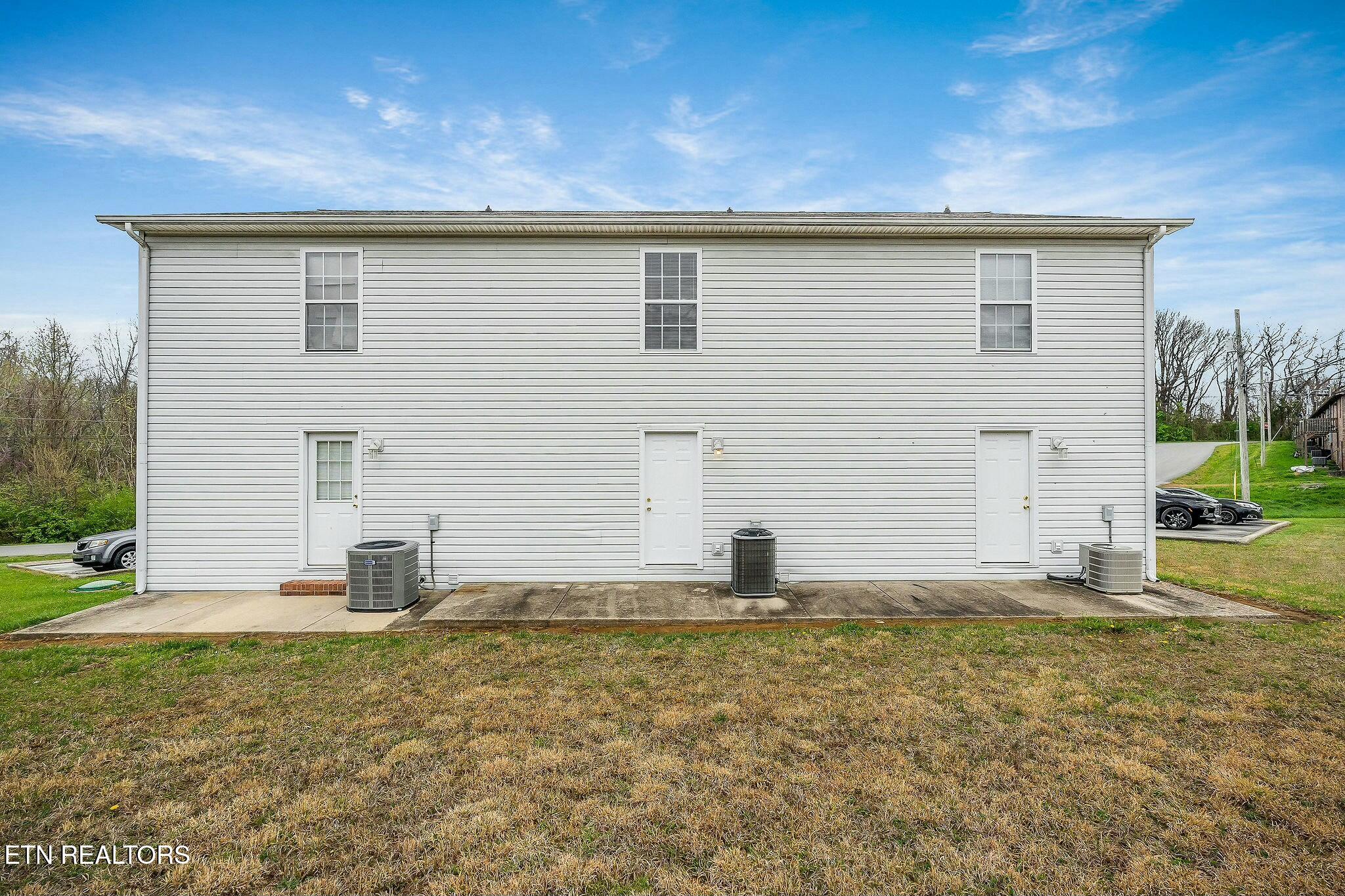 402/409 Blake Circle