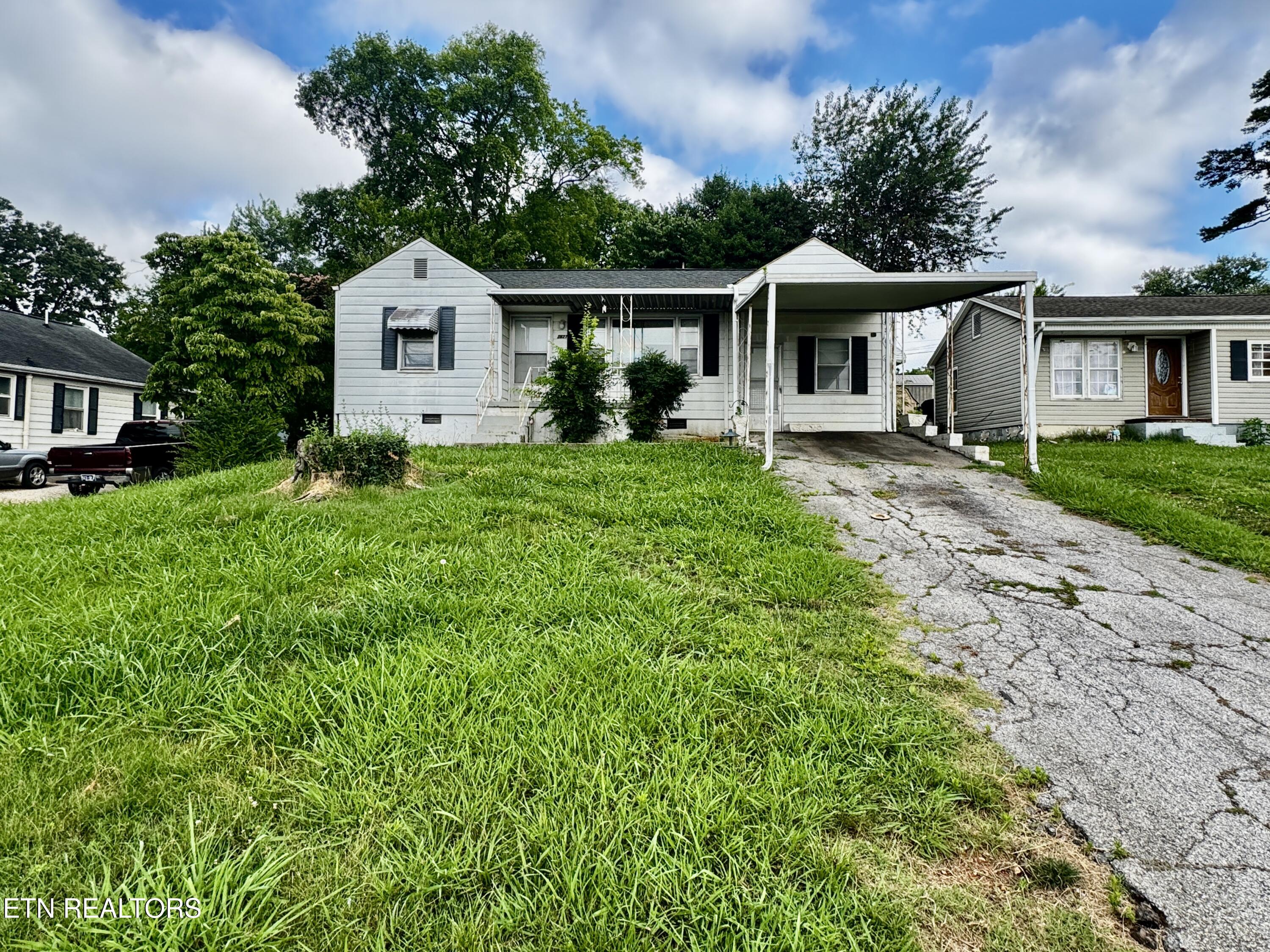 Photo 1 of 26 — 2627 Cecil Ave, Knoxville, TN 37917