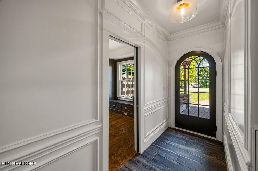 2224 Hillsboro Heights