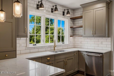 Tiny photo for 2224 Hillsboro Heights, Knoxville, TN 37920 (MLS # 1354295)