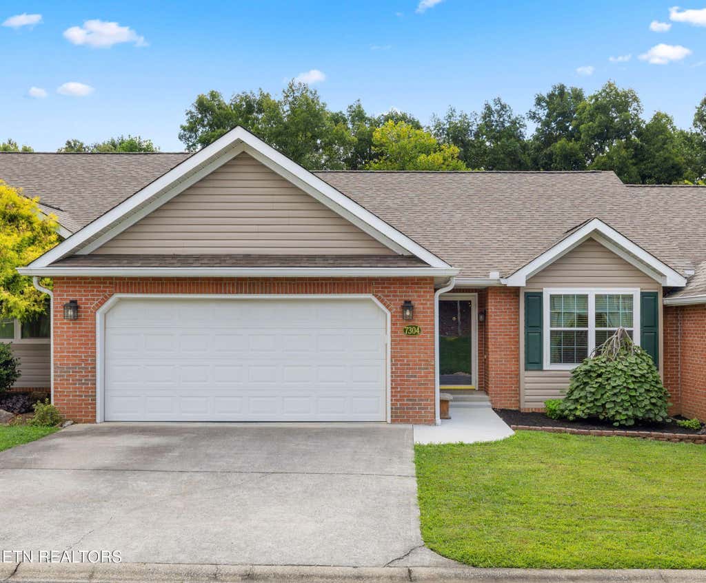 Photo of 7304 Brook Run Way, Knoxville, TN 37920 (MLS # 1351016)