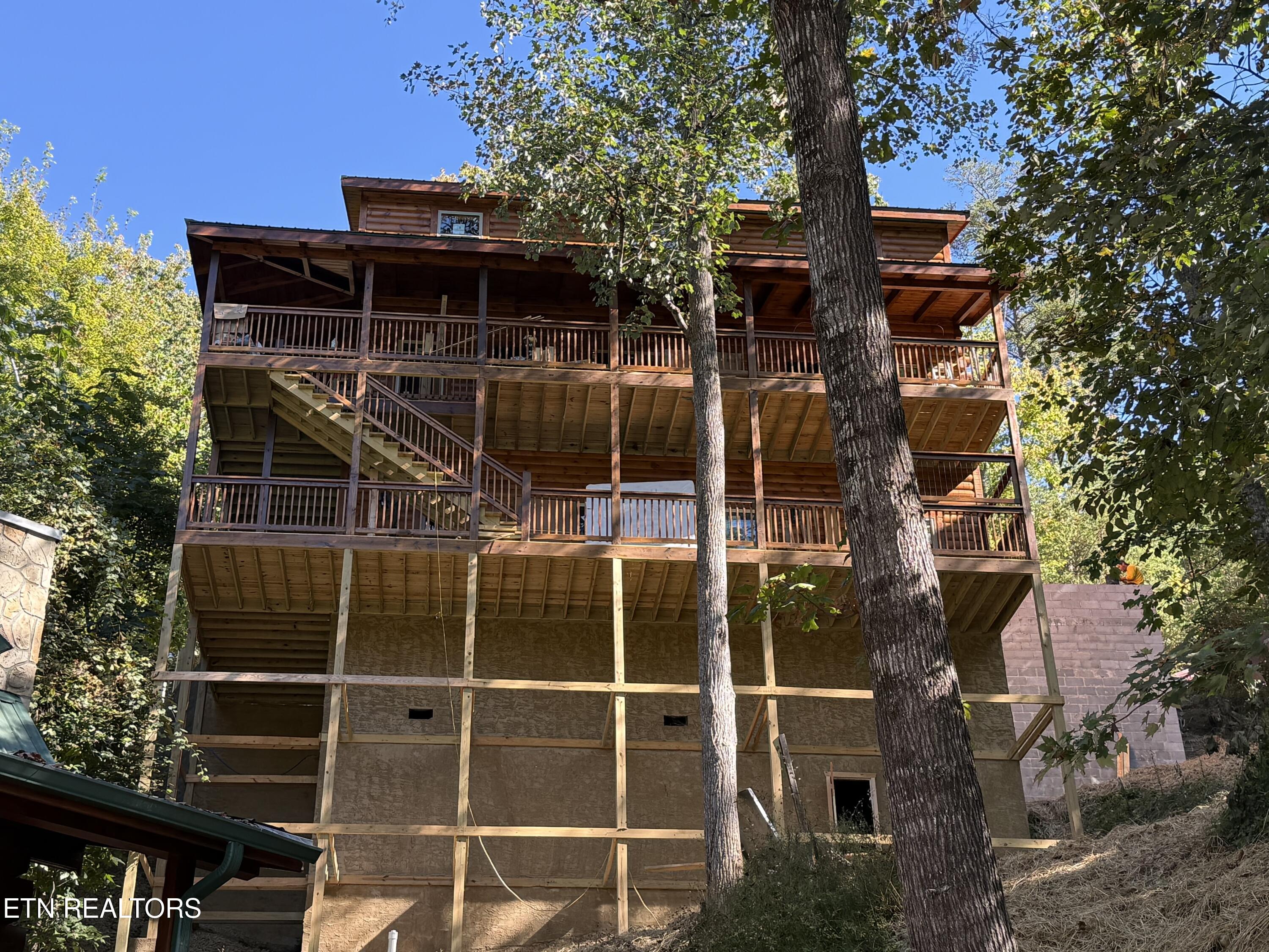 775 Chickasaw Gap Way