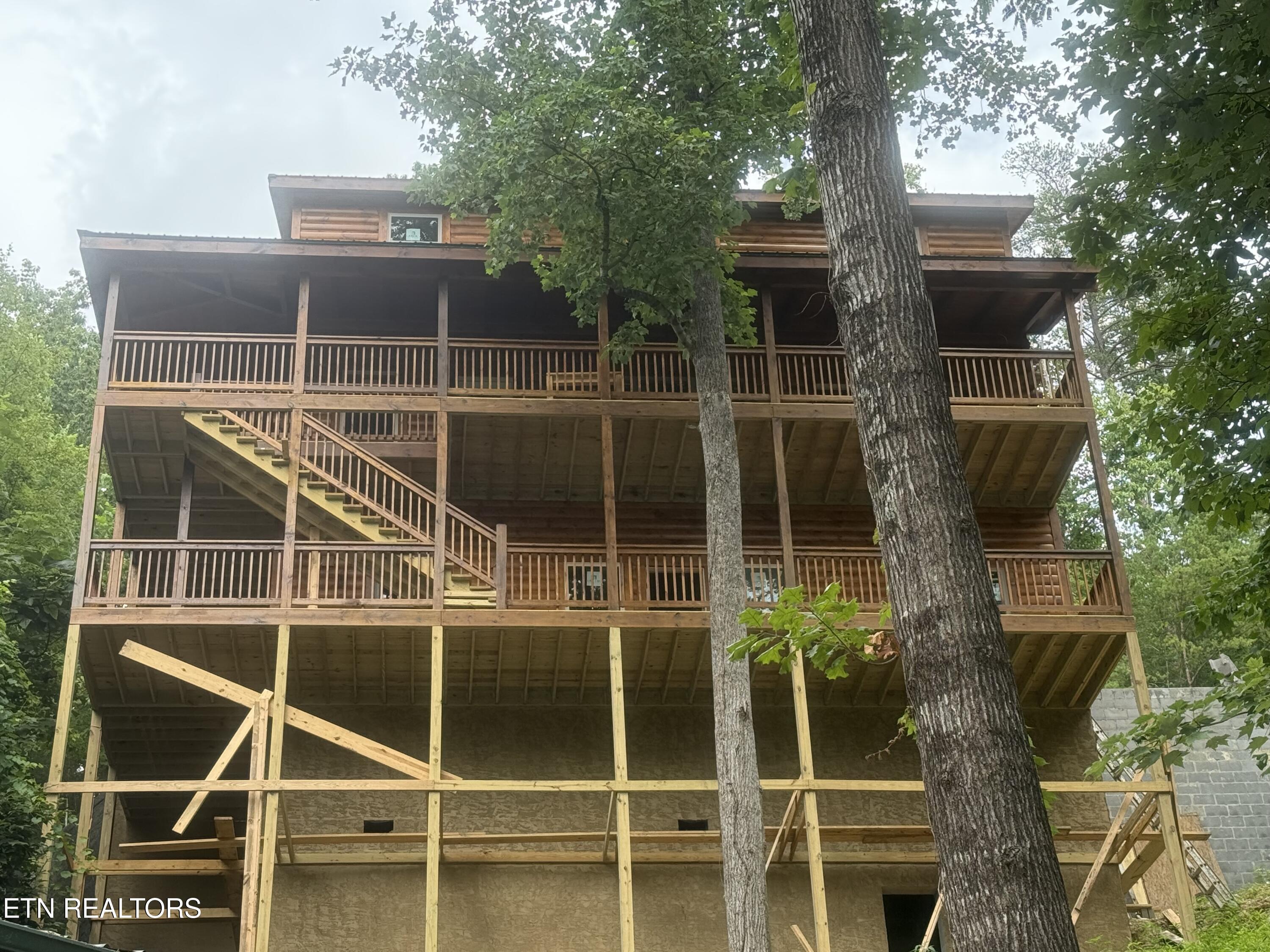 775 Chickasaw Gap Way