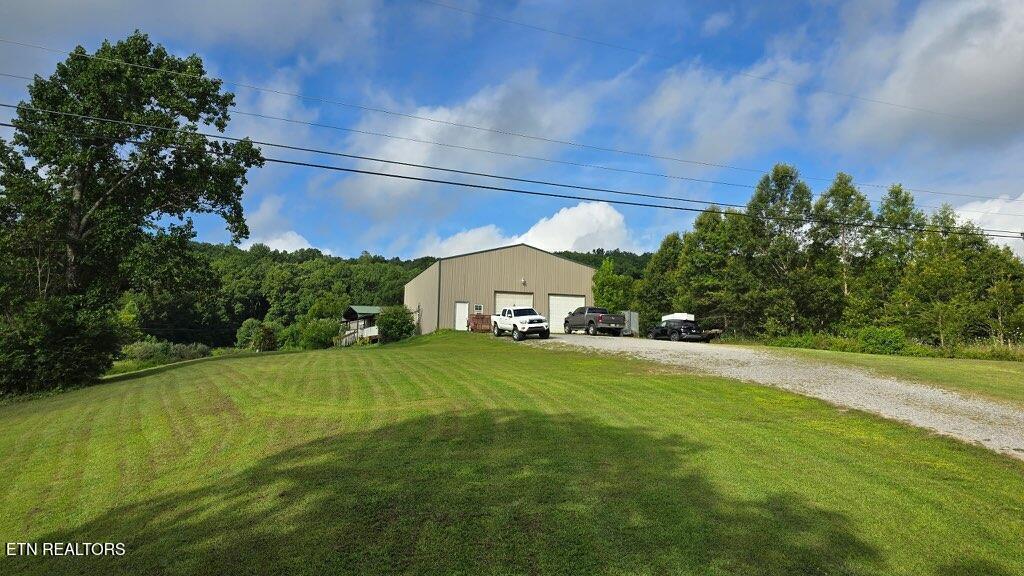 2577 Young Rd