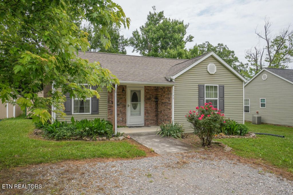 Photo of 1748 Dalton St, Alcoa, TN 37701 (MLS # 1264076)