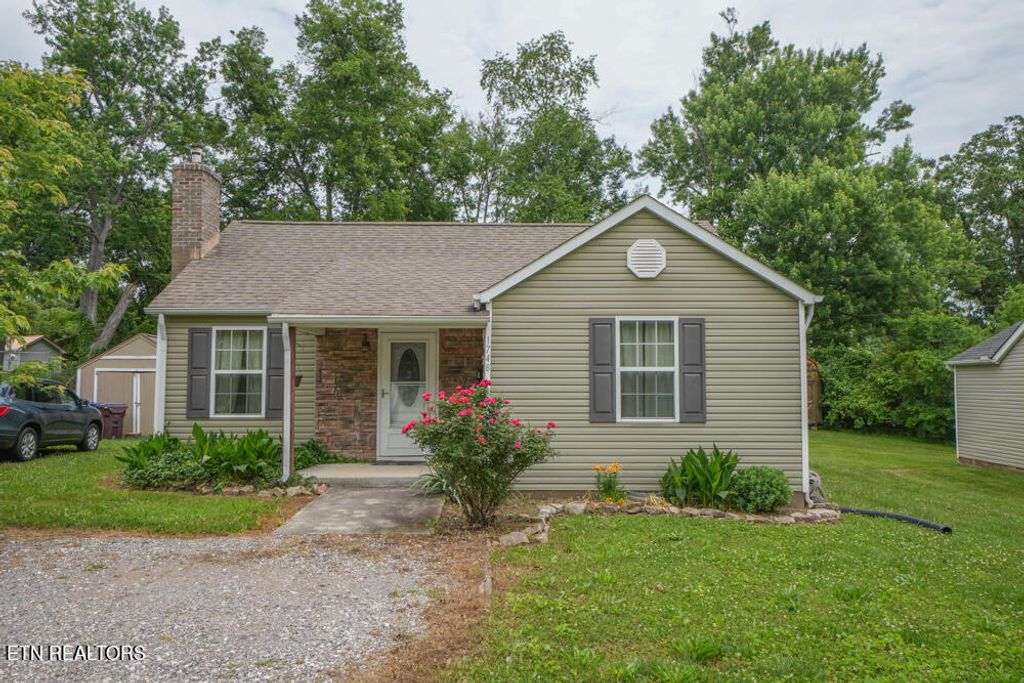 Photo of 1748 Dalton St, Alcoa, TN 37701 (MLS # 1264076)