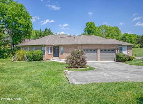 Photo of 180 Hidden Oaks Lane, Lenoir City, TN 37772 (MLS # 1337266)