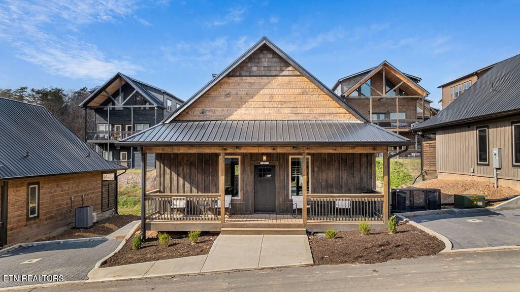 Photo of 571 Warbonnet Way, Pigeon Forge, TN 37863 (MLS # 1322774)