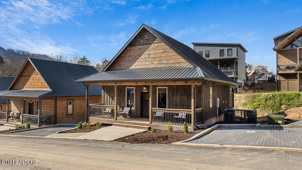 Photo of 571 Warbonnet Way, Pigeon Forge, TN 37863 (MLS # 1322774)