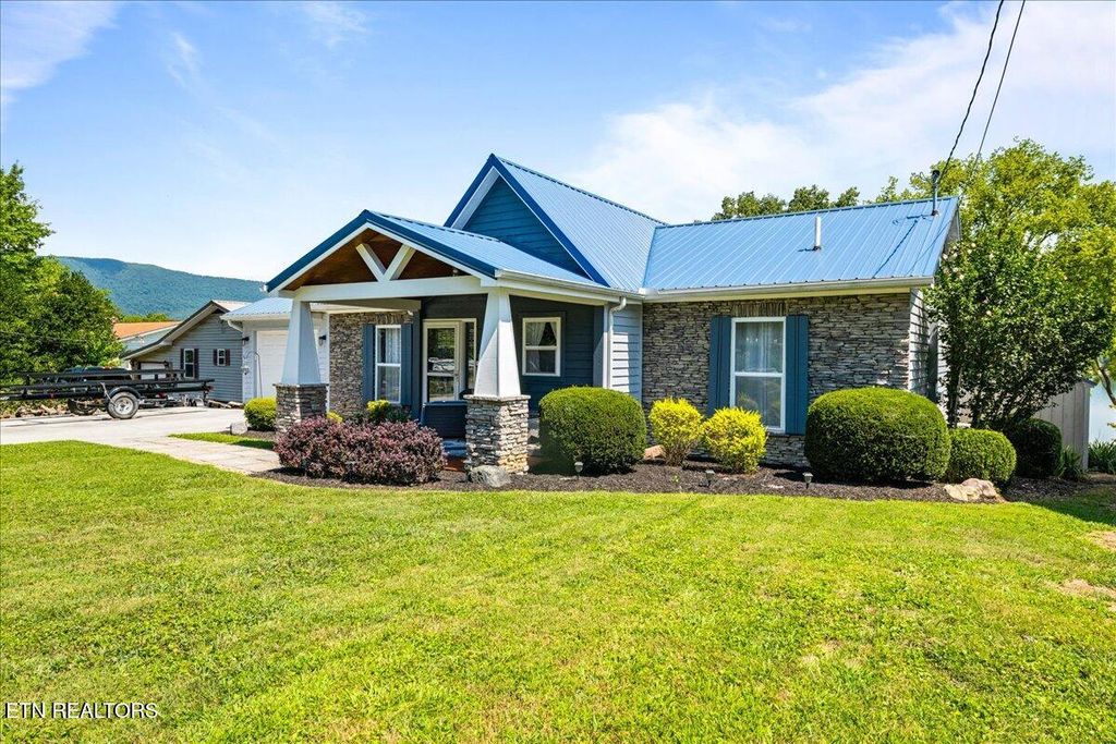 Photo of 239 Cliffside Drive, LaFollette, TN 37766 (MLS # 1313610)