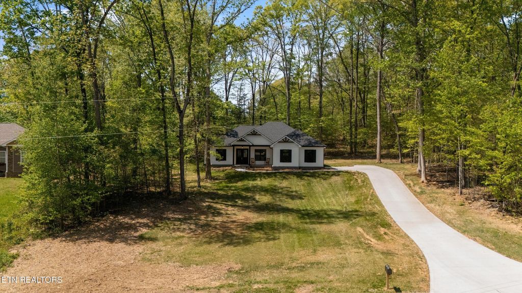 Photo of 290 Woodhaven Drive, Vonore, TN 37885 (MLS # 1287063)