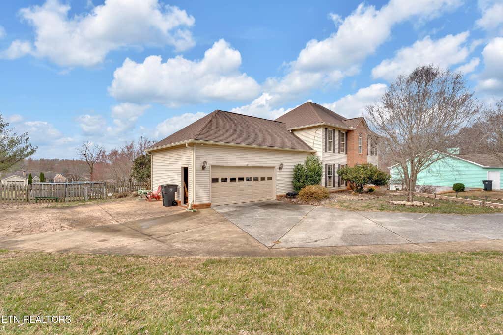 Photo of 4813 Walnut Hill Drive, Morristown, TN 37814 (MLS # 1292353)