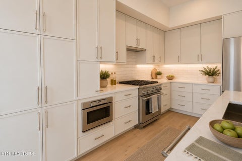 Tiny photo for 122 Stadium Way #301, Knoxville, TN 37915 (MLS # 1326192)