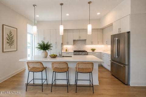 Tiny photo for 122 Stadium Way #301, Knoxville, TN 37915 (MLS # 1326192)