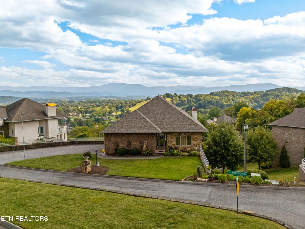 Photo of 206 Timberlodge Lane, Sevierville, TN 37862 (MLS # 1316755)