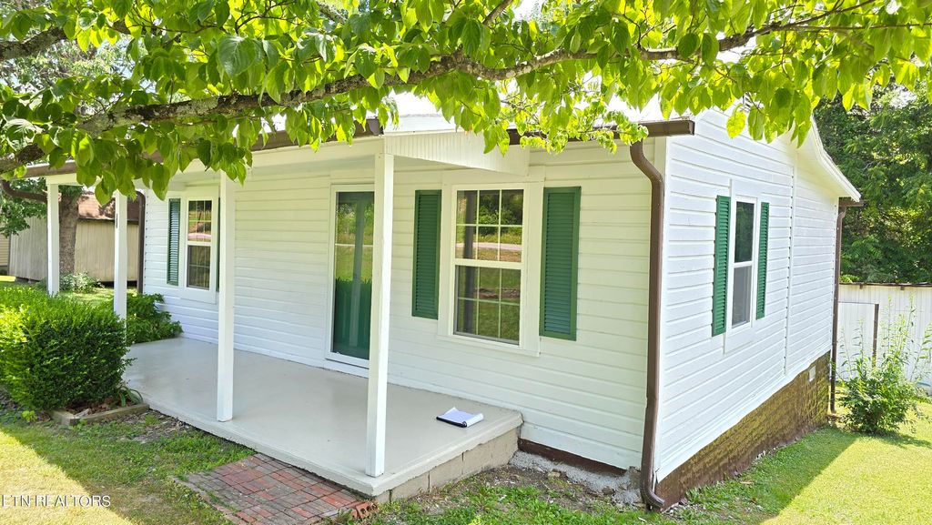 Photo of 115 Ball Creek Rd, New Tazewell, TN 37825 (MLS # 1267299)