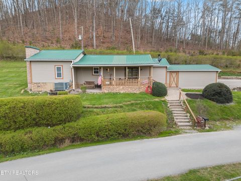 Photo of 2826 Broken Valley Rd, Thorn Hill, TN 37881 (MLS # 1334178)