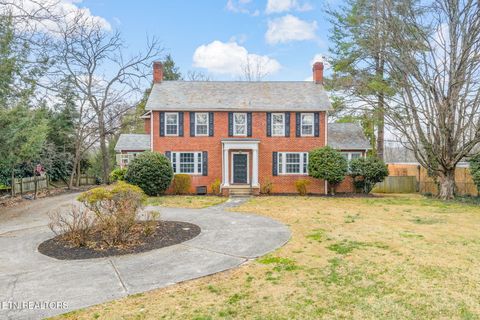 Photo of 3823 Kingston Pike, Knoxville, TN 37919 (MLS # 1327785)