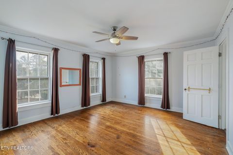 Tiny photo for 3823 Kingston Pike, Knoxville, TN 37919 (MLS # 1327785)