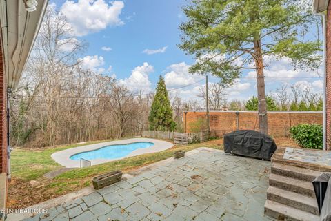 Tiny photo for 3823 Kingston Pike, Knoxville, TN 37919 (MLS # 1327785)