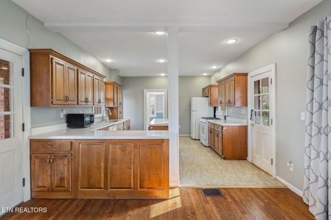 Tiny photo for 3823 Kingston Pike, Knoxville, TN 37919 (MLS # 1327785)