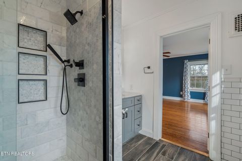 Tiny photo for 3823 Kingston Pike, Knoxville, TN 37919 (MLS # 1327785)