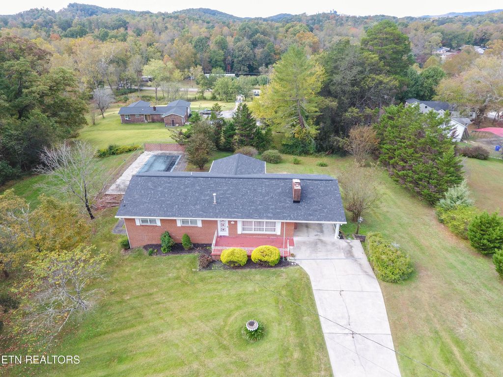 Photo of 132 Turner Drive, Harriman, TN 37748 (MLS # 1319523)