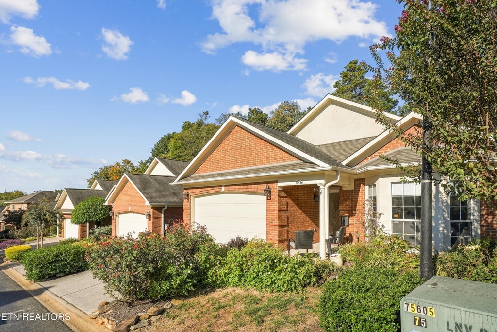 Photo of 8861 Lennox View Way, Knoxville, TN 37923 (MLS # 1360148)